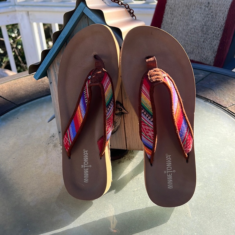 Minnetonka Flip Flops